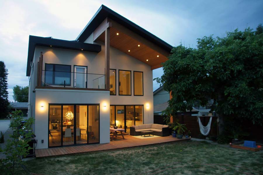 Kelowna Gyro Beach Home