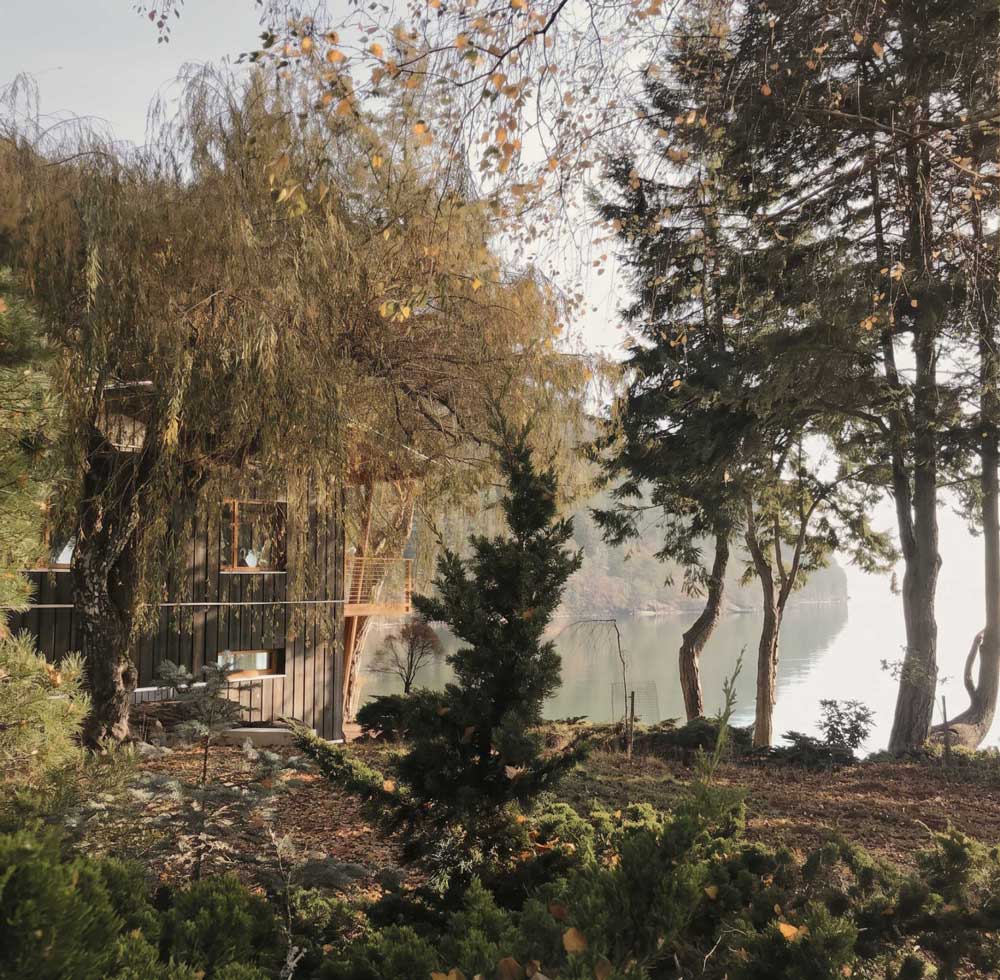 Green Point Living Buiding Challenge Passive House - Landscape Harmony